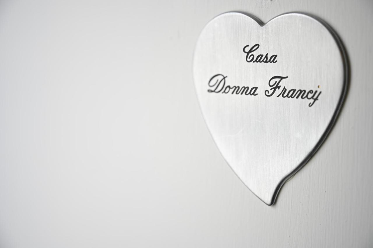 Casa Donna Francy City Center Napoli Bagian luar foto